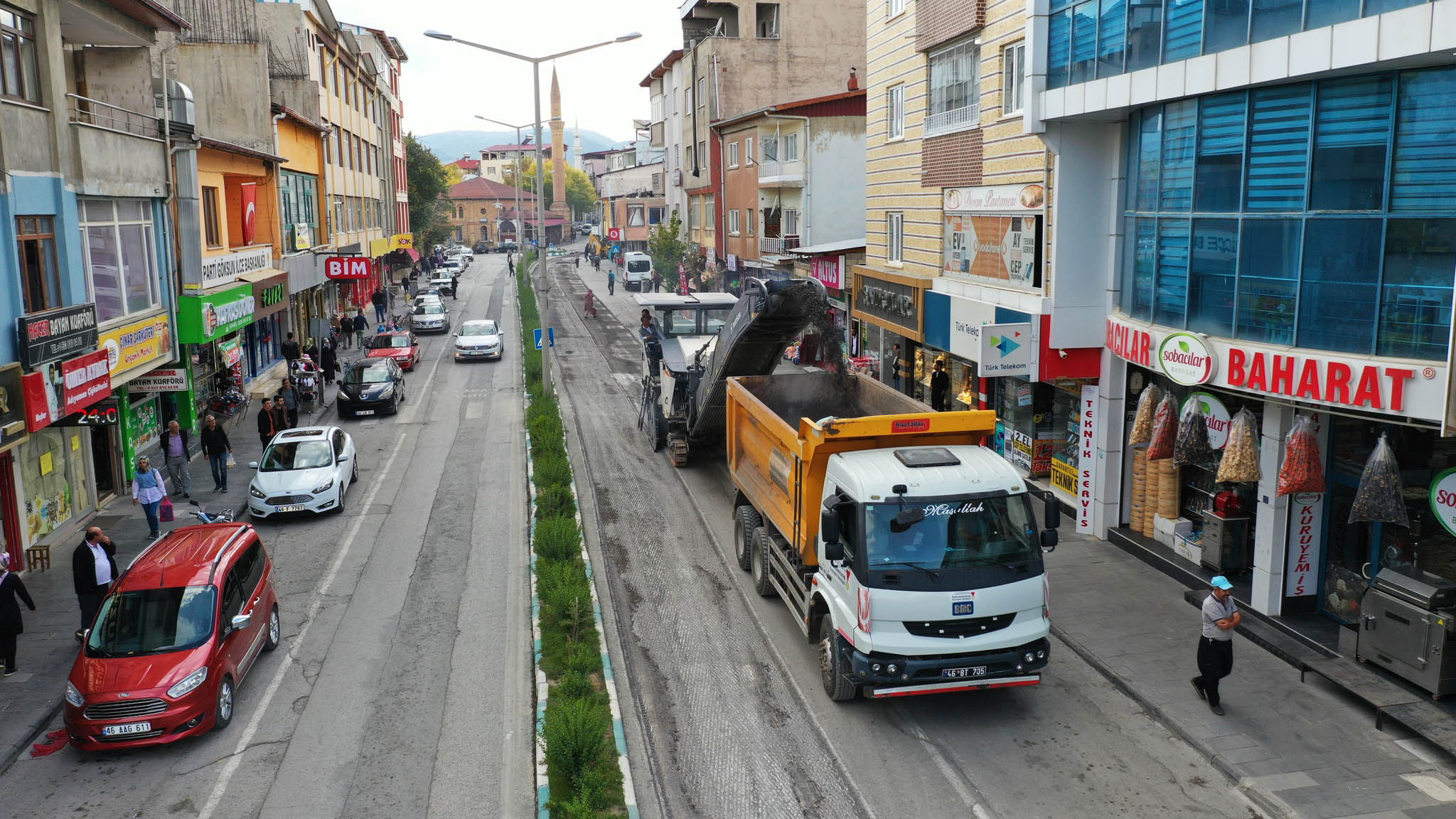 Göksun’un Merkez Bulvarı Büyükşehir’le Güzelleşiyor