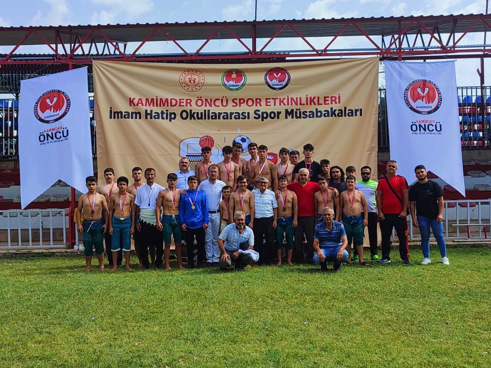 KAMİMDER öncülüğü ata sporu güreşle yaptı