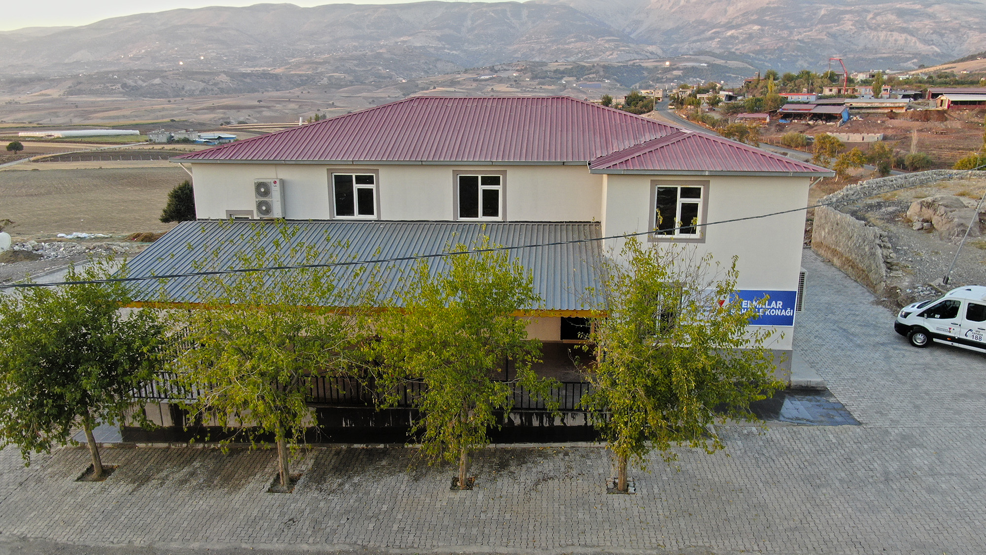 Elmalar Mahalle Konağı Hizmete Alınıyor