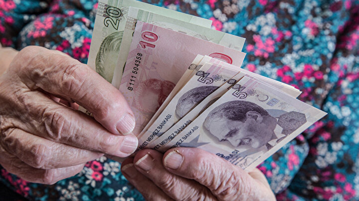 Yaşlı ve engelli aylıkları artırıldı! İşte yeni rakamlar