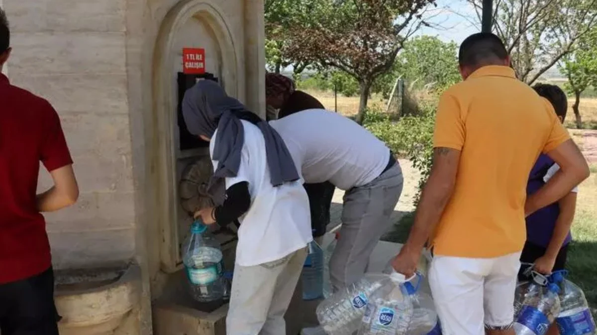 Çeşmeden su parayla akıyor!