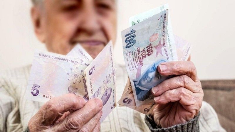 Emekli bayram ikramiyesinde zam kesinleşti!
