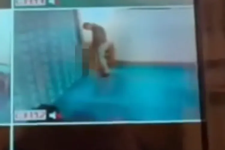 Allah belanı versin! Camide böyle yakalandı!