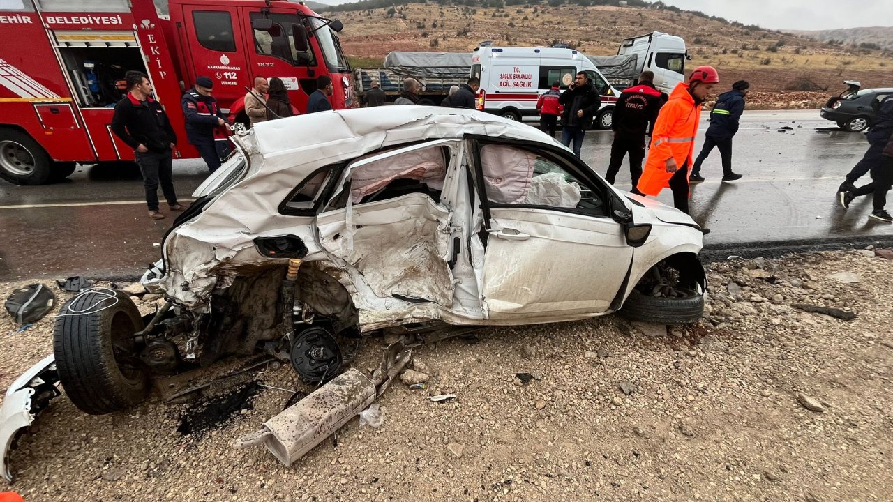 Kahramanmaraş’ta Feci Kaza: Otomobiller Çarpıştı, 1 Kişi Can Verdi!
