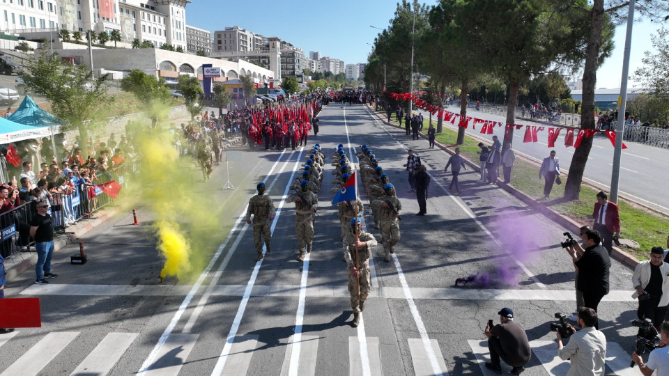 Kahramanmaraş'ta 29 Ekim Cumhuriyet Bayramı coşkuyla kutlandı