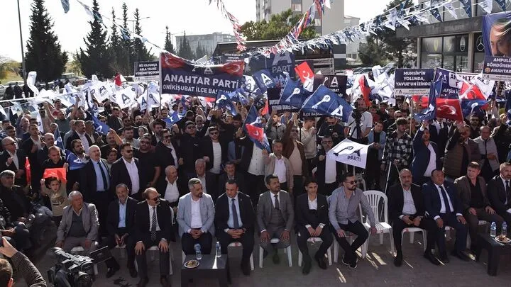 Anahtar Parti'den Kahramanmaraş'ta  miting gibi üye katılım töreni