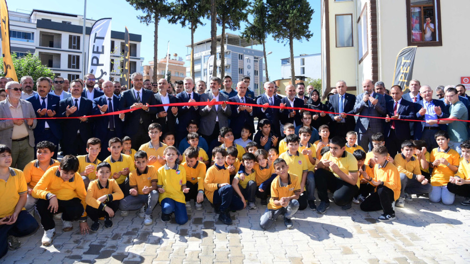 Koç Ailesinden Anlamlı Hayır: Yeni Cami ve Kur’an Kursu Hizmete Açıldı!