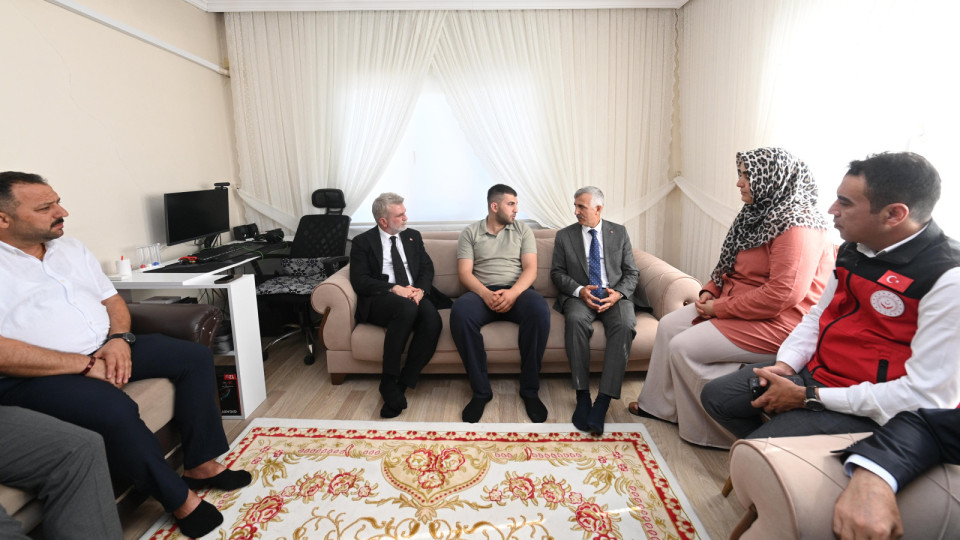 Başkan Görgel’den Kahraman Mehmetçiğe Geçmiş Olsun Ziyareti!