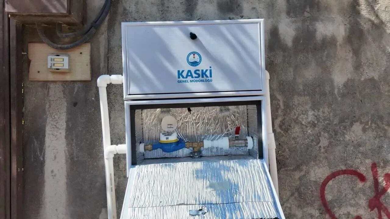 Kahramanmaraş’ta KASKİ sayaçları bina dışına taşıyor: Vatandaş ücret ödeyecek mi?