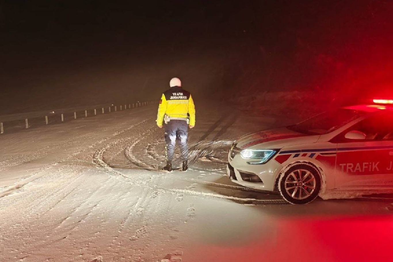 Kayseri-Kahramanmaraş Yolunda Son Dakika: Ağır Vasıtalara Geçiş Engeli!