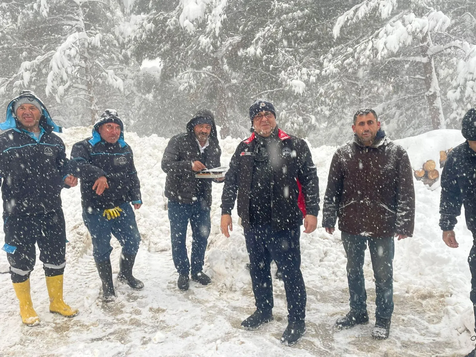Başkan Akpınar, sahadaki ekiplere enerji depoladı!