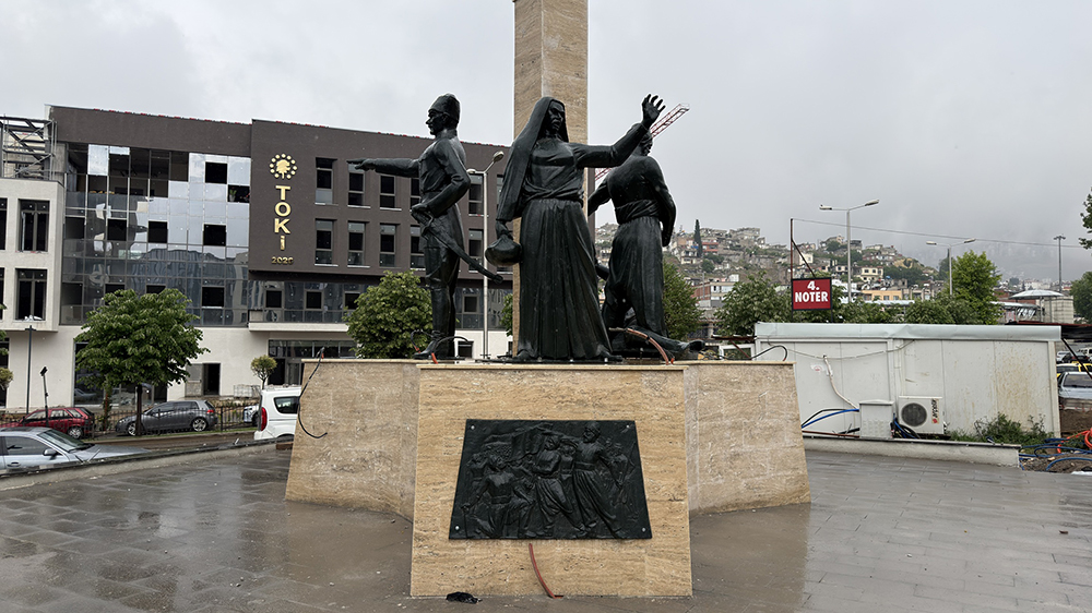 Kahramanmaraş’ta Tarihi Anıt Yerine Yerleştirildi!