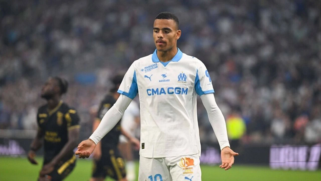 Mason Greenwood Uçak Takip Kodu Ne? Fenerbahçe'nin Yeni Transferi Mason Greenwood FlightRadar24 Canlı İzleme Ekranı!