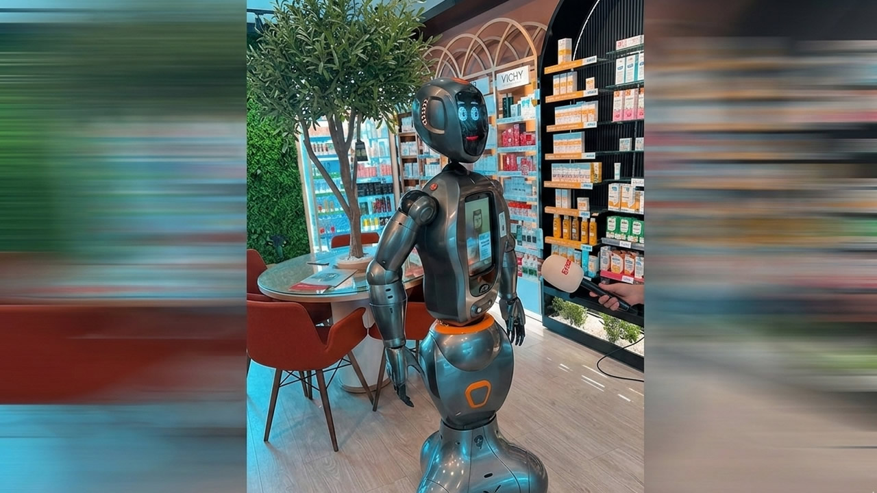 Kahramanmaraş’ta Bir İlk: Eczanede Robot Dönemi Başladı!