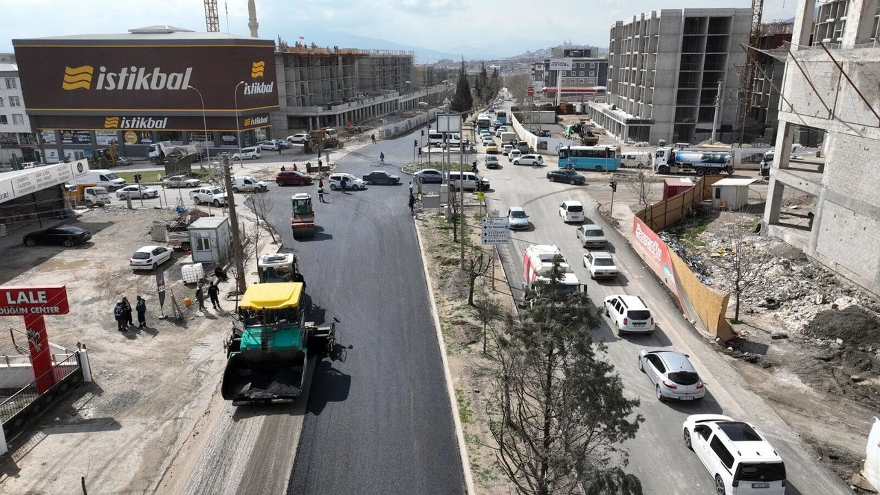 Sürücüler Bayramda Bayram Edecek: Büyükşehir, Doğukent’in Yolunu Yeniledi