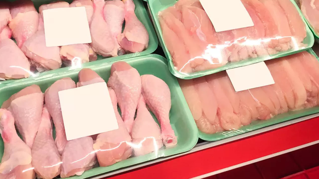 Dünyaca Ünlü Market Zincirinde 'Tavuk' Krizi: Milyonlarca Kişi Tüketti!