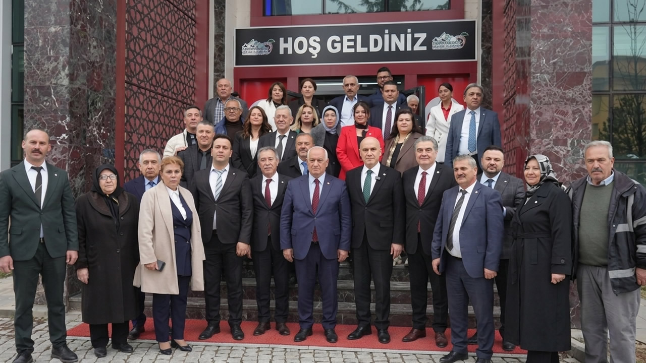 Turhan Çömez Kahramanmaraş’ta Gündemi Sarstı: "Barışın Savunucusu Olmalıyız"
